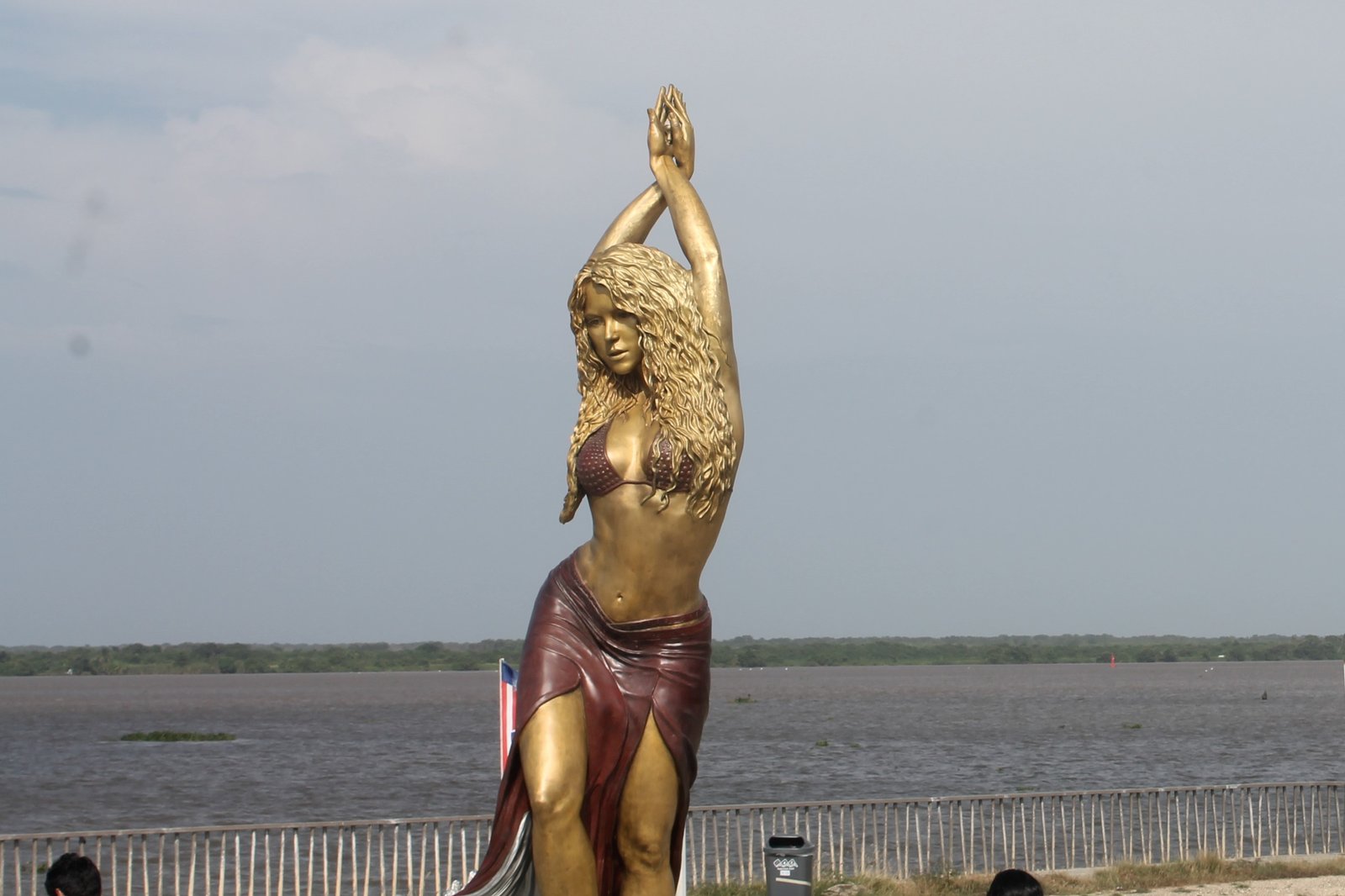 Estatua Shakira
